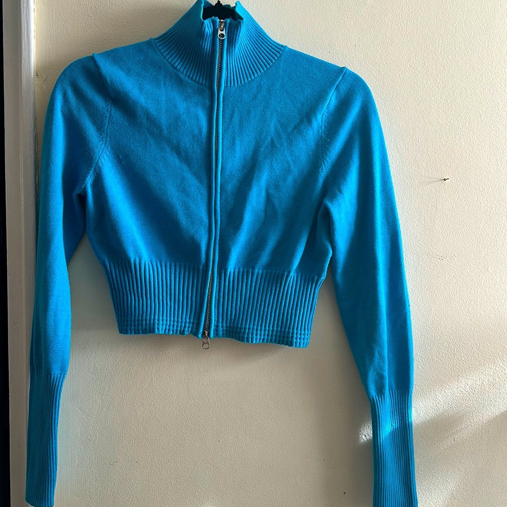 UO two way zip up cropped sweater